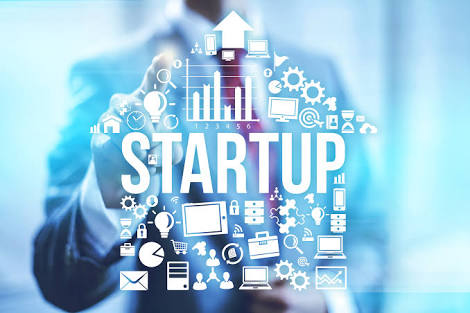 Straight Talk for Startups: 100 Insider Rules for Beating the Odds--From Mastering the Fundamentals to Selecting Investors, Fundraising, Managing Boards, and Achieving Liquidity