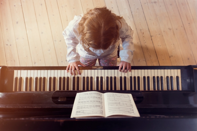 Best Piano Books Teaching How to play and Improve Skills.