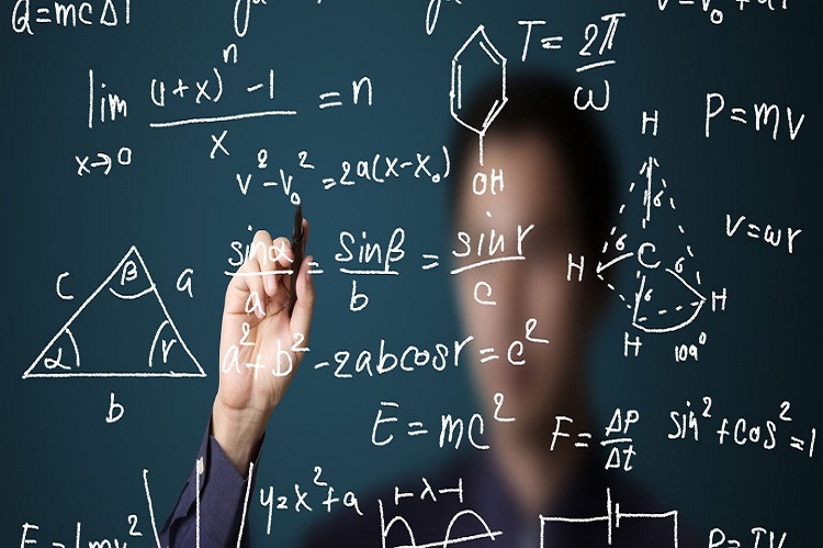 Major Facts and Resources for Undergraduate Students to Get Easy Access into the World of Applied Mathematics